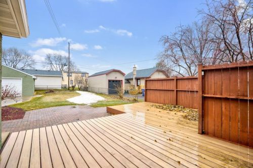 1606 Hazel St, Saint Paul MN 55119-4230 exterior