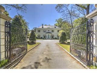 2790 Andrews Dr, Atlanta GA  30305-2902 exterior