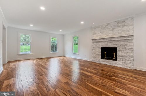 1905 Heritage Rd, Huntingdon Valley PA  19006-7813 exterior