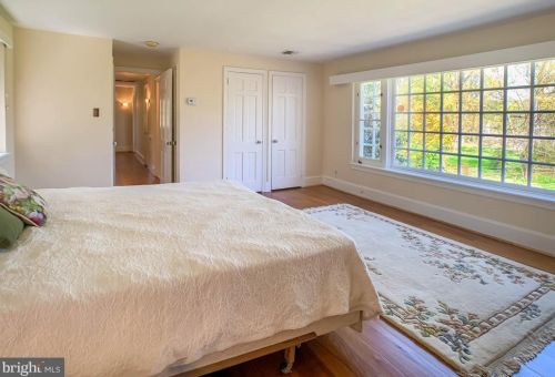 1936 Paper Mill Rd, Huntingdon Valley PA 19006-5814 exterior