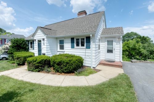 35 Marsh Ave, Worcester, MA 01605-2214