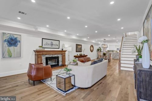 1337 Massachusetts Ave, Washington DC  20003-1540 exterior