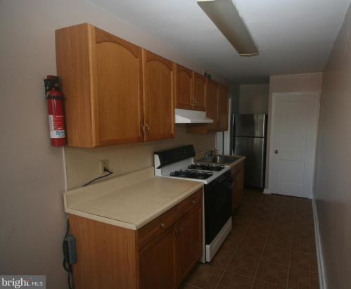 5811 Bustleton Ave, Philadelphia PA  19149-3405 exterior