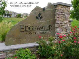 1009 Edgewater Dr, Omaha, NE 68046-3228