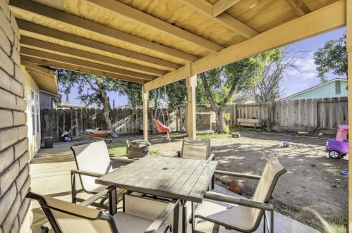 340 Ironwood Dr, Turlock CA 95380-6308 exterior