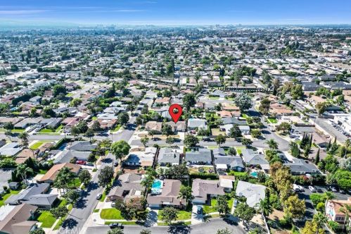 1312 Garland Ave, Tustin CA  92780-3820 exterior