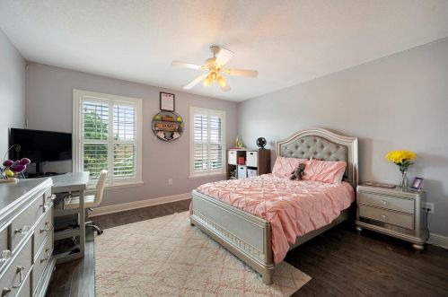 9624 Park Village Dr, Tampa FL  33626-5135 exterior