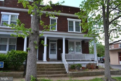561 Reynolds Ave, Lancaster, PA 17602-2146
