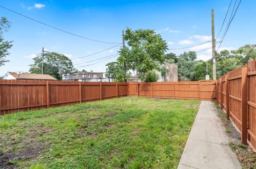 715 Harding Ave, Chicago IL 60655-3748 exterior