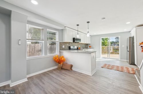 6240 Clayton Ave, Camden NJ 08109-1305 exterior