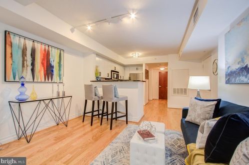 915 E St, Washington, DC 20003-2845