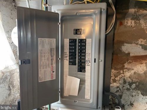 517 Dudley St, Philadelphia PA 19148-2519 exterior