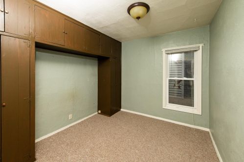 2514 Bartlett Ave, Milwaukee, WI 53211-3951