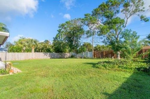 2173 Gaslight St, Fort Pierce FL  34952-7330 exterior