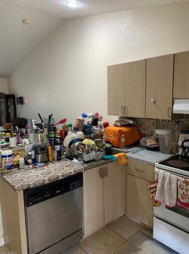 2300 Hunter Blvd, Naples FL 34116-6942 exterior