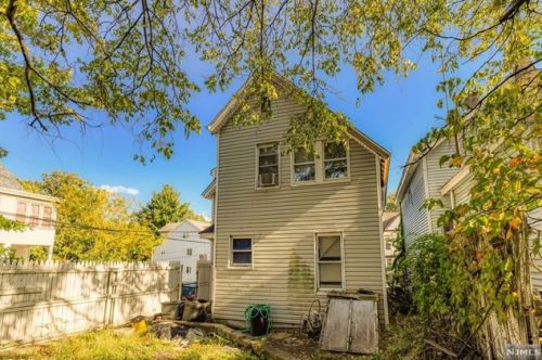 117 6 St, Paterson NJ 07508-2121 exterior