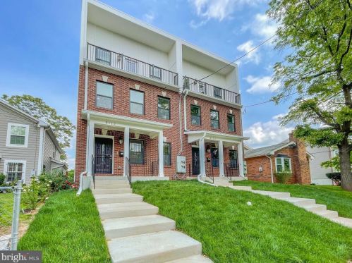 5112 Bass Pl, Washington, DC 20019-6305