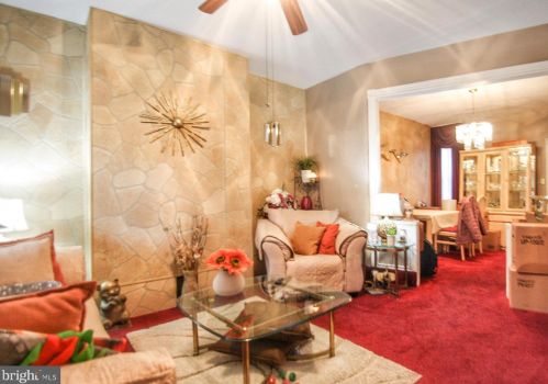 7132 Bryan St, Philadelphia PA 19119-1635 exterior