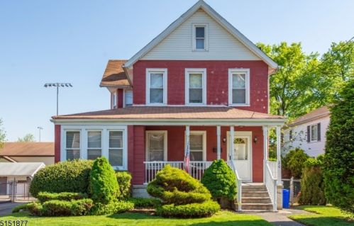 20 Sindle Ave, West Paterson, NJ 07424-1619