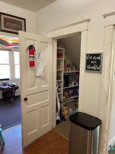 831 5 St, Duluth MN 55806-2330 exterior