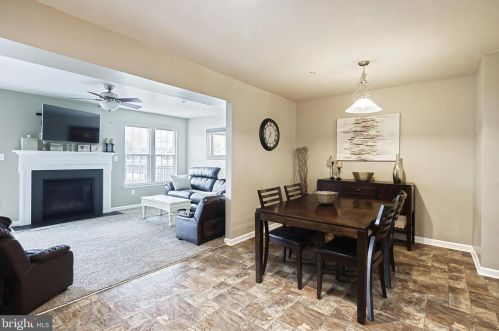 745 Blossom Dr, Hanover PA 17331-2077 exterior