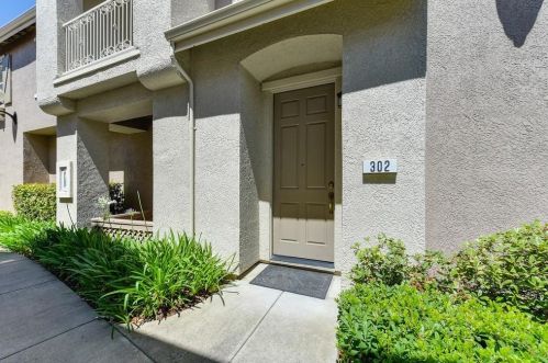 302 Esplanade Cir, Folsom, CA 95630-7353