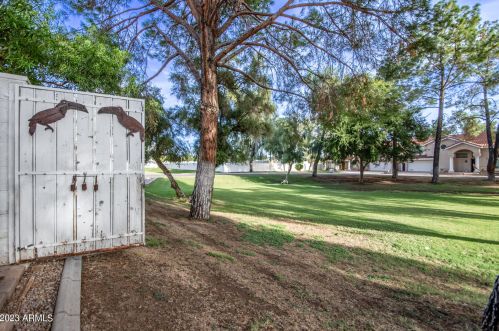 7035 28th Dr, Phoenix AZ 85051-4024 exterior