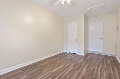 6913 Colony Loop Dr, Austin TX 78724-3751 exterior