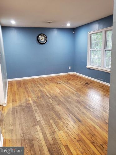 214 Cherokee Dr, Browns Mills, NJ 08015-6326