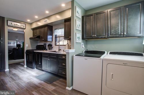 153 Valleybrook Dr, Lancaster PA 17601-4618 exterior