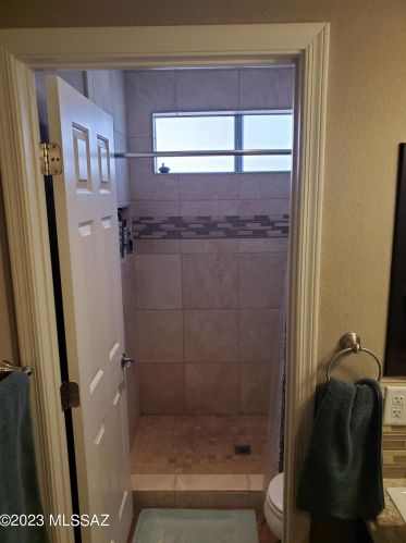 9950 Outlaw Trl, Tucson AZ  85742-8852 exterior