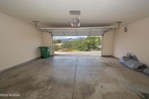 7015 Camino De Los Caballos, Tucson AZ 85743-9689 exterior