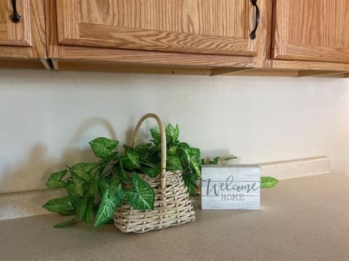 1734 Hallowell St, Pittsburgh, PA 15210-3457