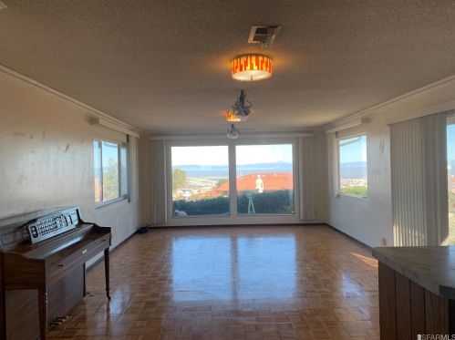 10 Manzanita Ct, Millbrae CA 94030-2848 exterior