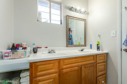 5110 40 Dr, Phoenix AZ 85041-6037 exterior