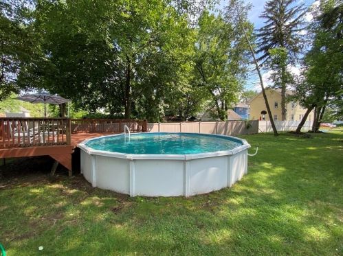 136 Prentice St, Springfield, MA 01104-2217