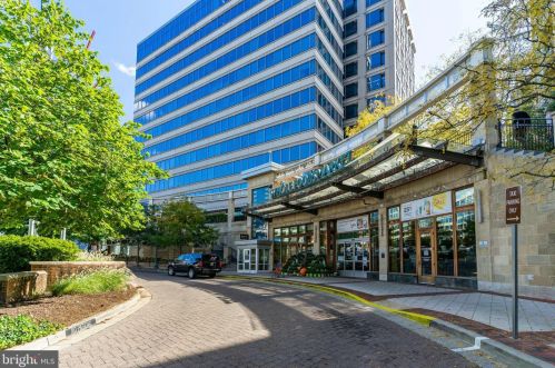 5201 Wisconsin Ave, Washington DC 20015-2111 exterior