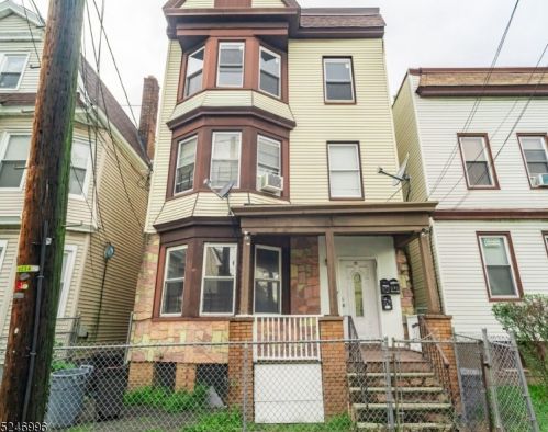 15 Grace St, Irvington, NJ 07111-3506