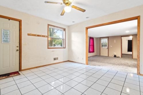 303 Finch St, Horicon, WI 53032-1106