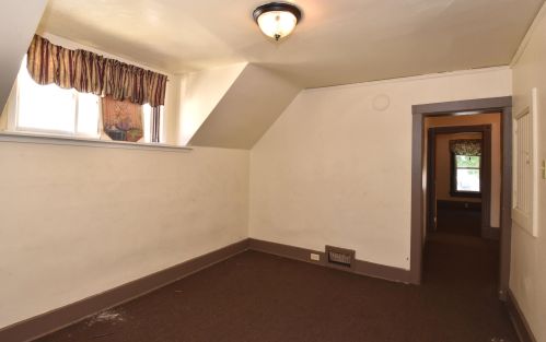 1043 31, Milwaukee WI 53215-2133 exterior