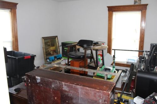 556 Elm St, Woonsocket RI 02895-3508 exterior