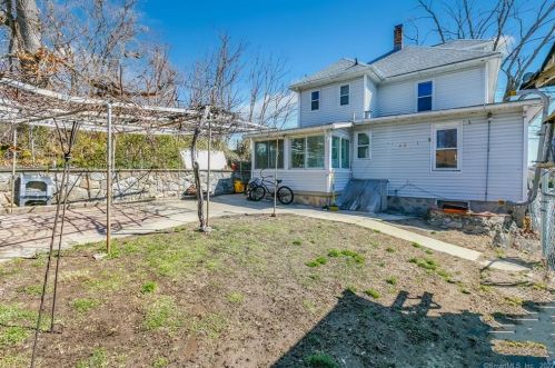 79 Bouton St, Norwalk CT 06854-3501 exterior