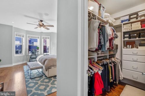 2011 Brown St, Philadelphia PA 19123-2256 exterior