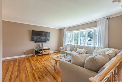 1537 Lincoln Ave, Bohemia NY 11716-4104 exterior