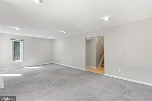 1921 Dundee Rd, Rockville MD exterior