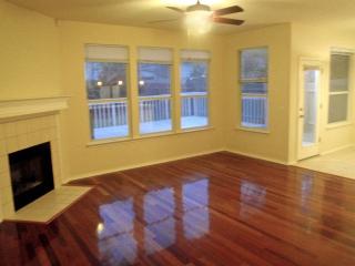 7005 Gabion Dr, Austin TX  78749-4129 exterior