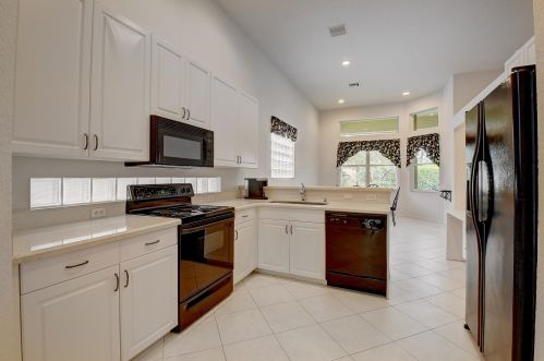 10138 Armani Dr, Boynton Beach FL 33437-3742 exterior