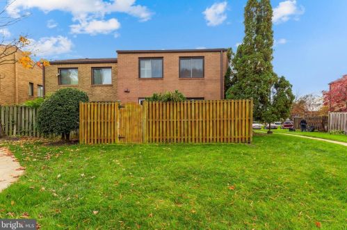 3110 Apple Rd, Washington DC 20018-1605 exterior