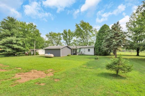 4306 Blacks Rd, Hebron OH 43025-9016 exterior