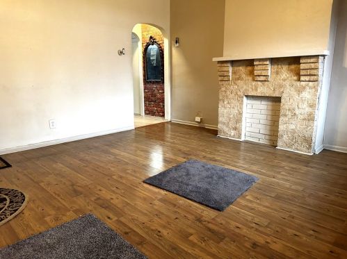 4611 Friendship Ave, Pittsburgh PA  15224-1505 exterior